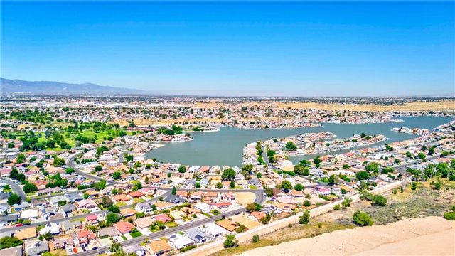 13295 SEA GULL Drive, Victorville, CA 92395