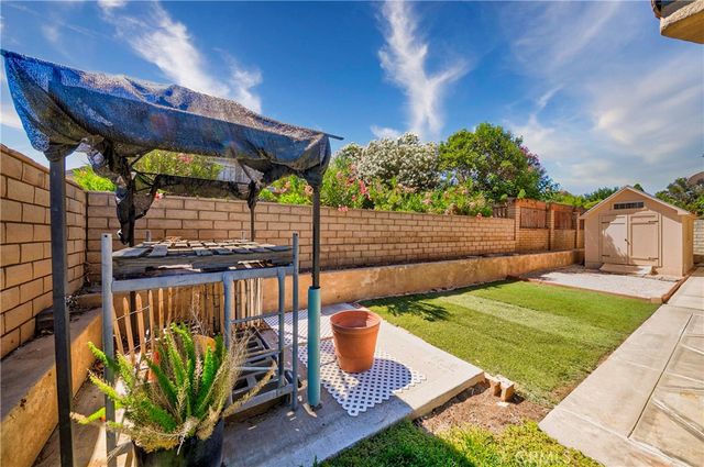 13295 SEA GULL Drive, Victorville, CA 92395