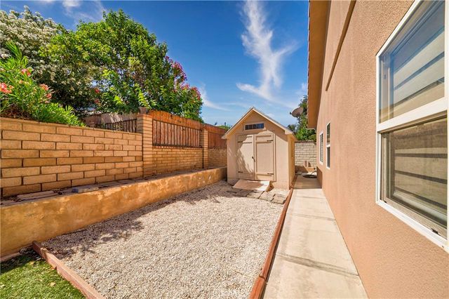 13295 SEA GULL Drive, Victorville, CA 92395