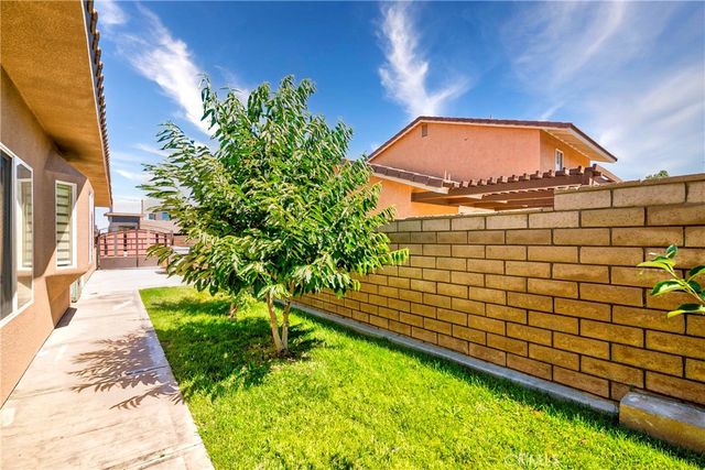13295 SEA GULL Drive, Victorville, CA 92395
