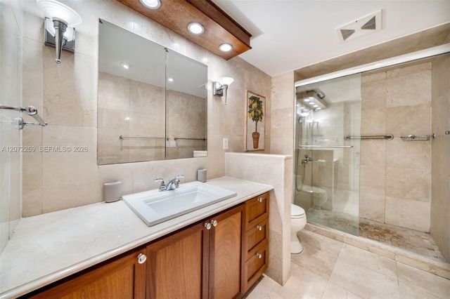 9801 Collins Avenue 19H, Bal Harbour, FL 33154