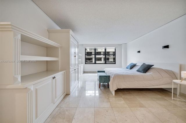 9801 Collins Avenue 19H, Bal Harbour, FL 33154