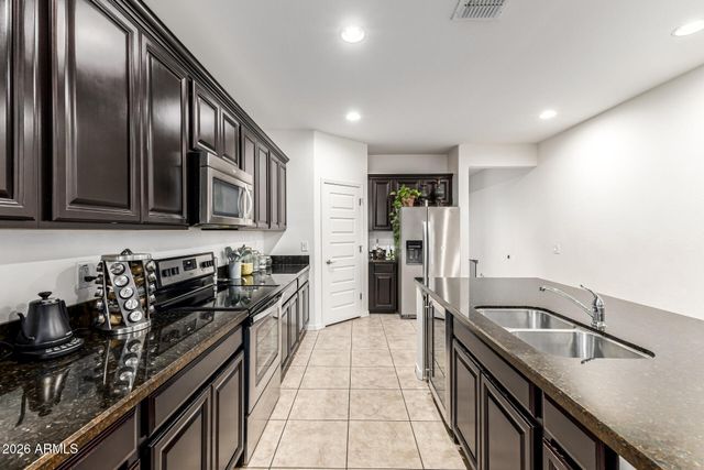 10336 W HUGHES Drive, Tolleson, AZ 85353