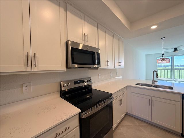 17560 OPAL SAND DRIVE 204, Venice, FL 34293