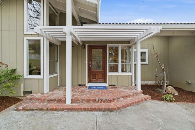 10140 Hillcrest Road, Cupertino, CA 95014