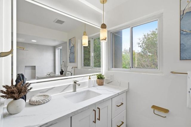 10140 Hillcrest Road, Cupertino, CA 95014