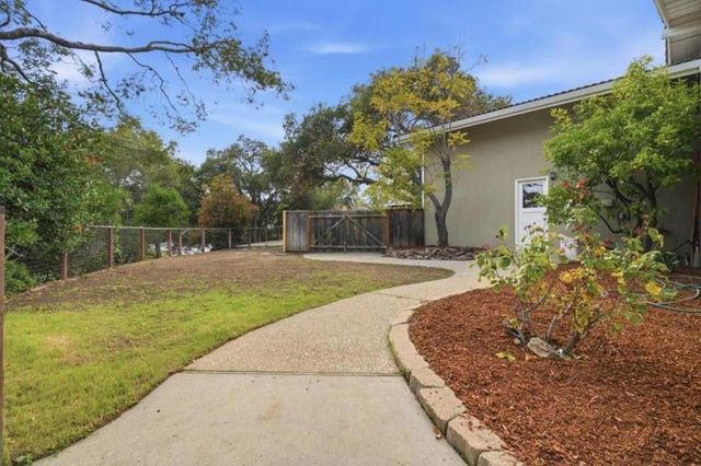 10140 Hillcrest Road, Cupertino, CA 95014