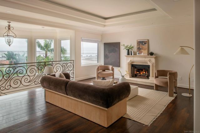 874 Harbor View West, San Diego, CA 92106
