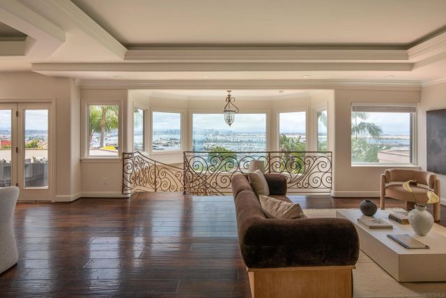 874 Harbor View West, San Diego, CA 92106