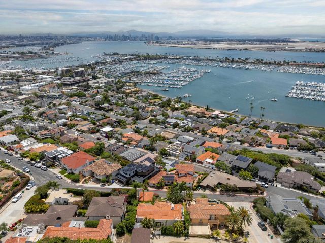 874 Harbor View West, San Diego, CA 92106