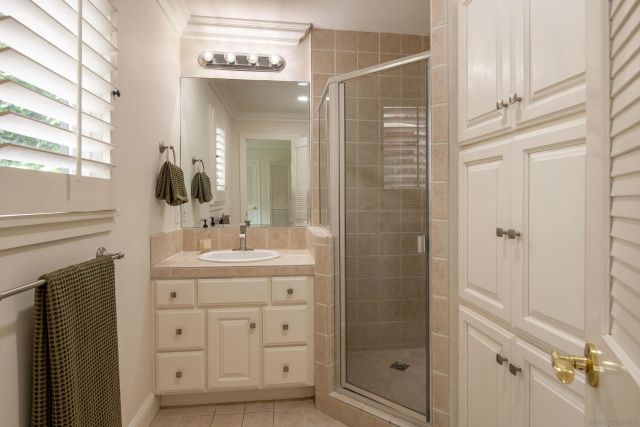 874 Harbor View West, San Diego, CA 92106