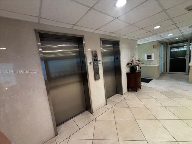 2500 NE 48th Lane 507, Fort Lauderdale, FL 33308