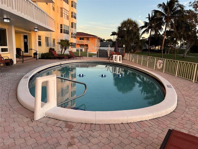 2500 NE 48th Lane 507, Fort Lauderdale, FL 33308