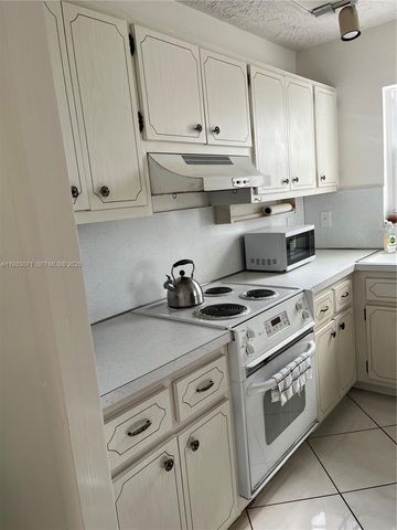 2500 NE 48th Lane 507, Fort Lauderdale, FL 33308