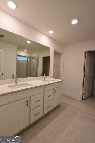 618 Caryle Trail Lane, Loganville, GA 30052