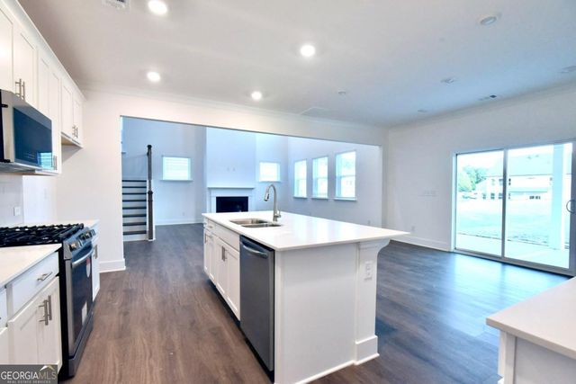 618 Caryle Trail Lane, Loganville, GA 30052