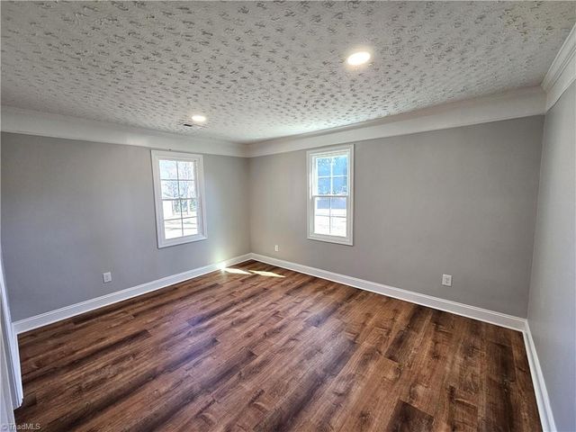 626 Meadowbrook Drive, King, NC 27021