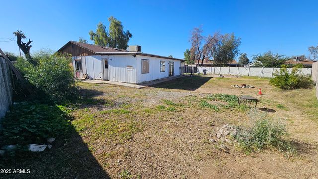 8226 W MEADOWBROOK Avenue, Phoenix, AZ 85033