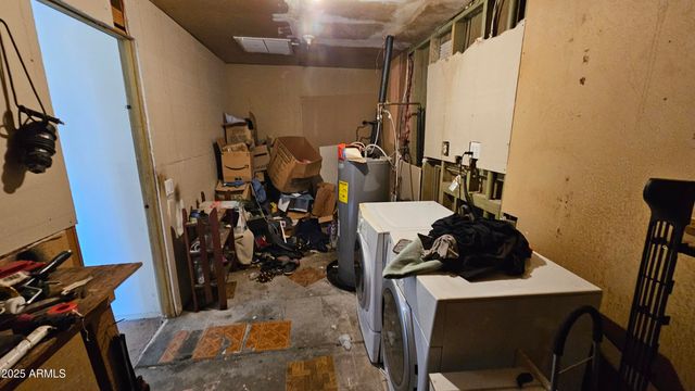 8226 W MEADOWBROOK Avenue, Phoenix, AZ 85033