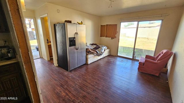 8226 W MEADOWBROOK Avenue, Phoenix, AZ 85033