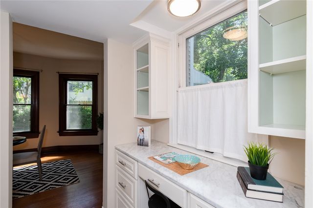 305 Oakwood Avenue, Oakwood, OH 45409