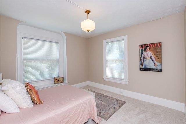 305 Oakwood Avenue, Oakwood, OH 45409