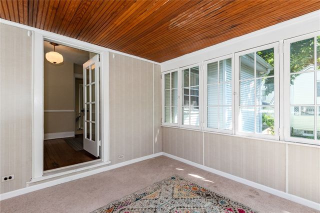 305 Oakwood Avenue, Oakwood, OH 45409