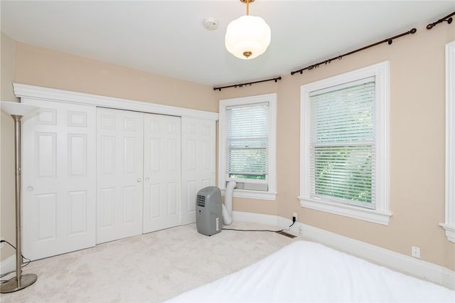 305 Oakwood Avenue, Oakwood, OH 45409