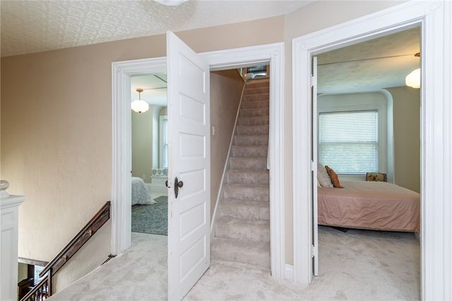 305 Oakwood Avenue, Oakwood, OH 45409