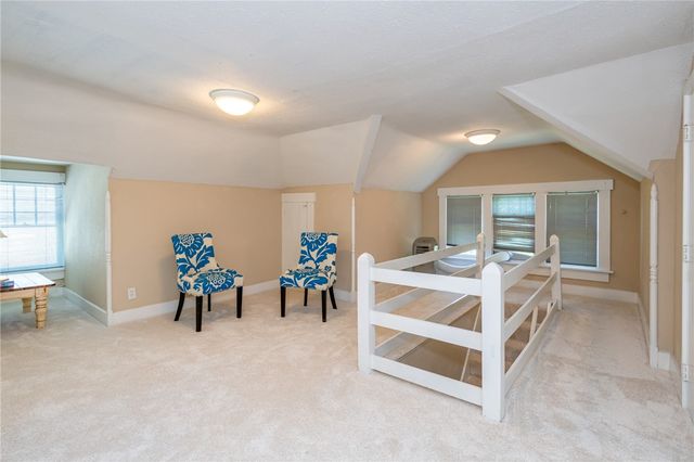 305 Oakwood Avenue, Oakwood, OH 45409