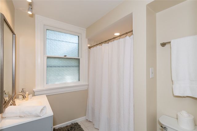 305 Oakwood Avenue, Oakwood, OH 45409