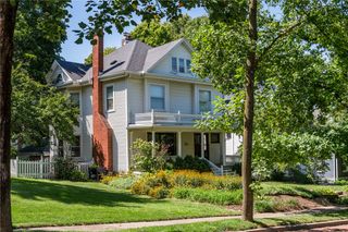 305 Oakwood Avenue, Oakwood, OH 45409