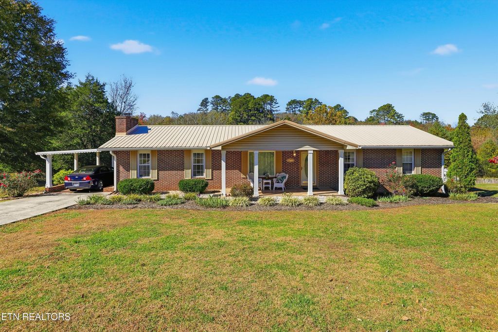 509 Kinzalow Circle, Sweetwater, TN 37874