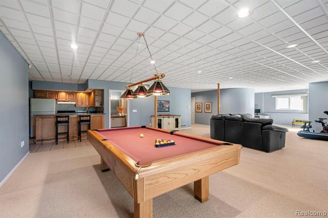 1054 Forest Bay Drive, Waterford, MI 48328