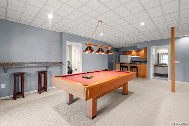 1054 Forest Bay Drive, Waterford, MI 48328