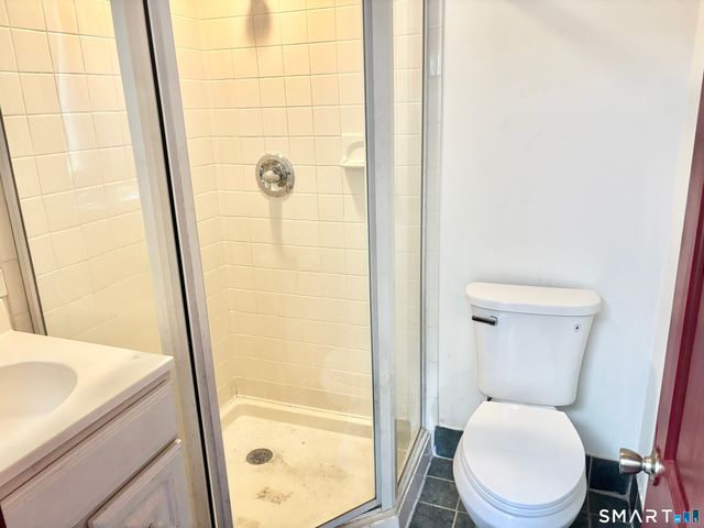 14 Village Street, Manchester, CT 06040