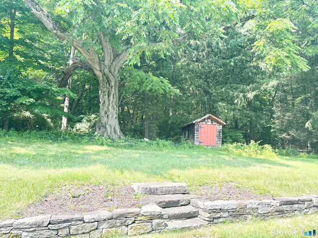 14 Village Street, Manchester, CT 06040