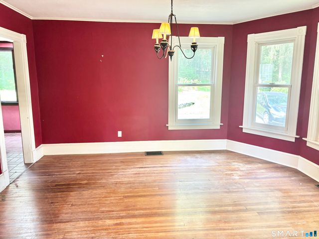 14 Village Street, Manchester, CT 06040