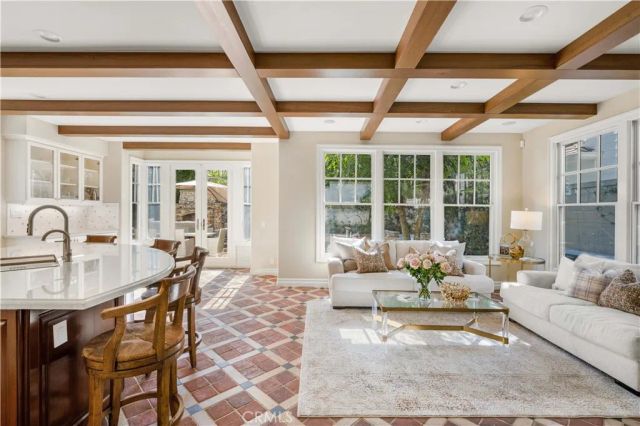 7 Crooked Stick, Newport Beach, CA 92660