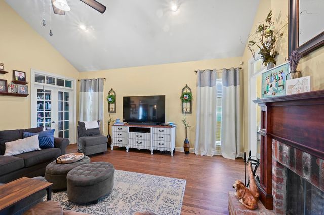 13283 Lotus St, Vacherie, LA 70090