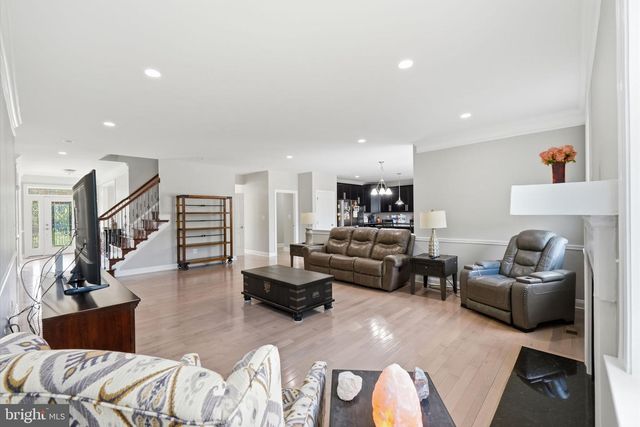 15300 TURNING LEAF PL, Haymarket, VA 20169