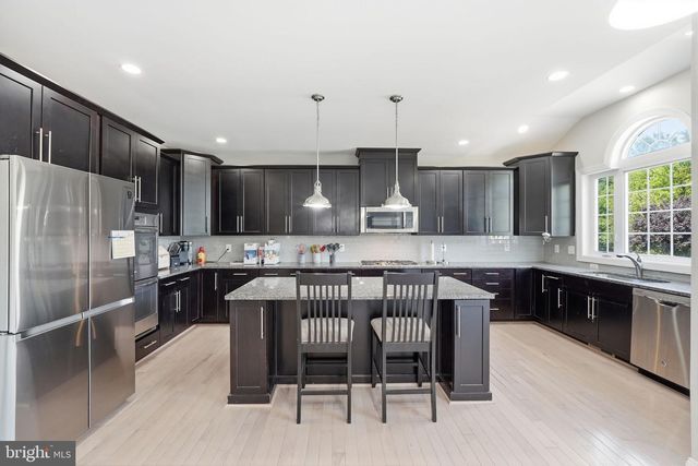 15300 TURNING LEAF PL, Haymarket, VA 20169