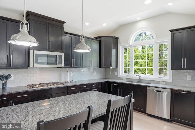 15300 TURNING LEAF PL, Haymarket, VA 20169
