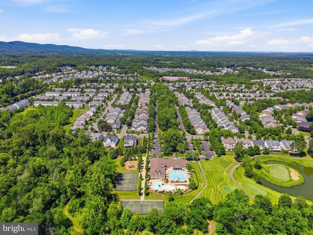 15300 TURNING LEAF PL, Haymarket, VA 20169