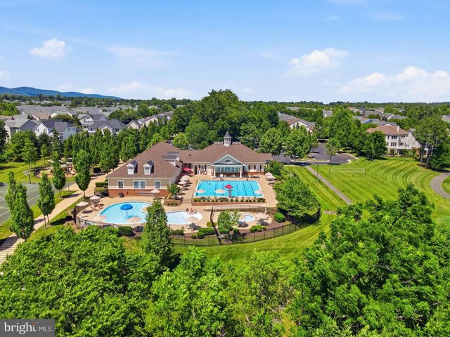 15300 TURNING LEAF PL, Haymarket, VA 20169