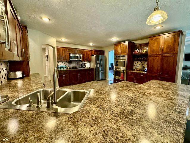 1345 S Oakridge Lane, Crawfordsville, IN 47933