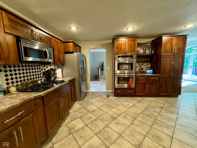 1345 S Oakridge Lane, Crawfordsville, IN 47933