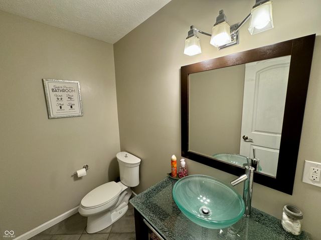 1345 S Oakridge Lane, Crawfordsville, IN 47933