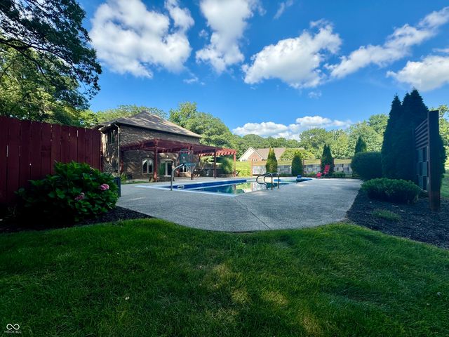 1345 S Oakridge Lane, Crawfordsville, IN 47933