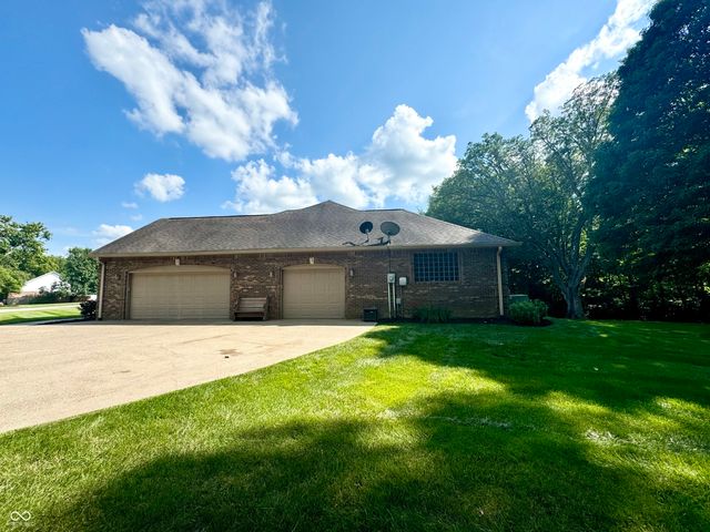 1345 S Oakridge Lane, Crawfordsville, IN 47933